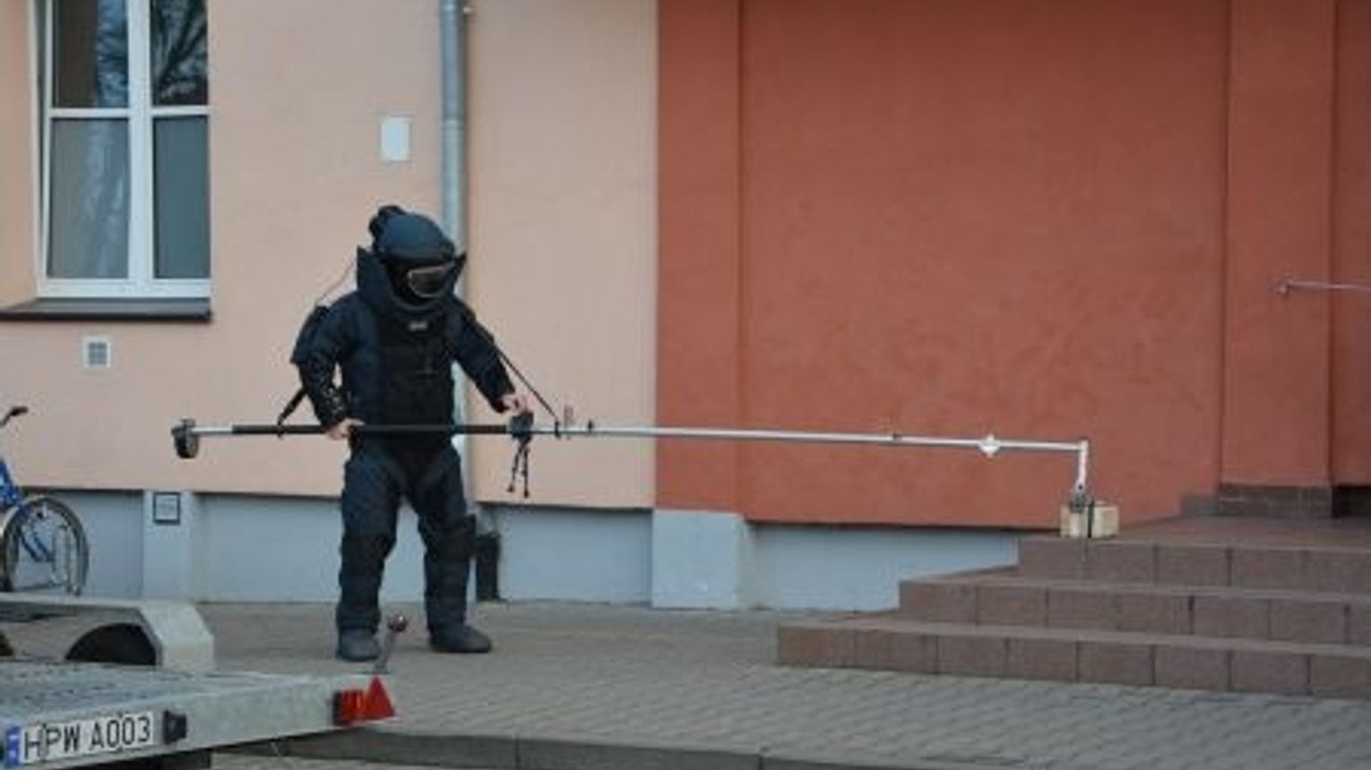 Policjanci zneutralizowali ładunek wybuchowy