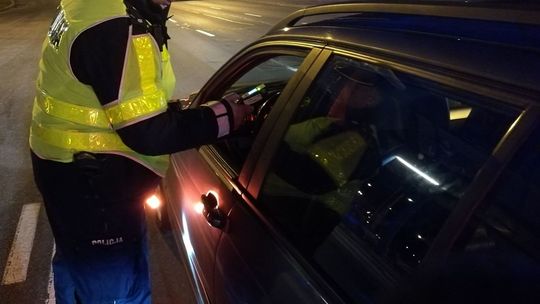 18-latek ledwo zdążył dostać dowód, a już stracił prawo jazdy 18-latek ledwo zdążył dostać dowód, a już stracił prawo jazdy