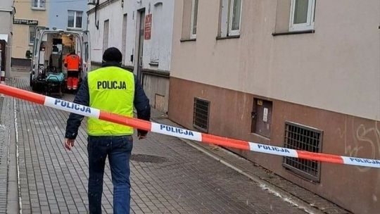 Ćwierć wieku w więzieniu za 40 ciosów nożem. Kara za zabicie komornika