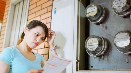 Trzy stówy na prąd lub gaz. Tłumaczymy, jak złożyć wniosek o bon energetyczny