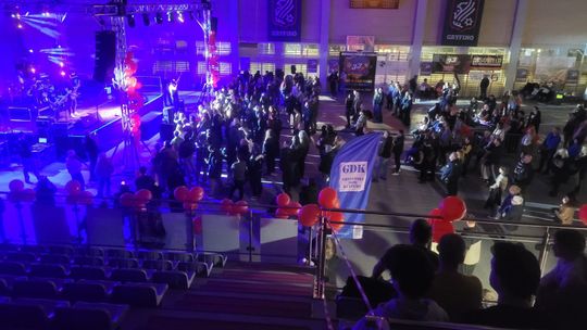 33. Finał WOŚP w Gryfinie. Rozpoczęli biegiem, zakończyli Światełkiem do Nieba [FOTO]