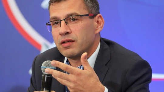 500 zł za medialną prostytucję. Płacili za kadzenie PiS i hejt na opozycję