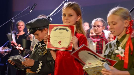 Agata Kwiecień wyróżniona w Festiwalu Piosenki „KIMA” w Krakowie