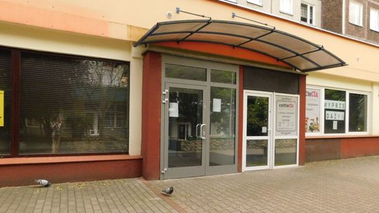 Agencja banku zamknięta. Lokal jest do wynajęcia