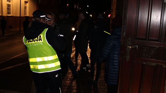 Akcja policji pod kościołem Akcja policji pod kościołem