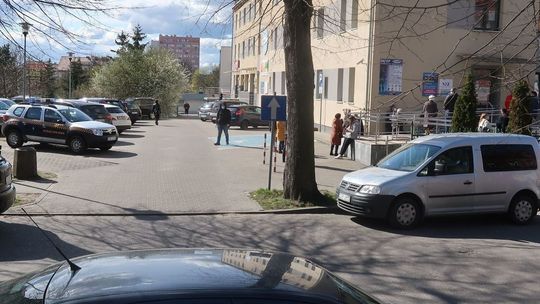 Akcja szczepień w Gryfinie wygląda tak. Pod nadzorem straży miejskiej