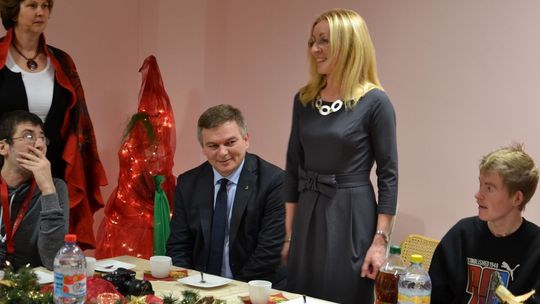 Artyści przy wspólnym świątecznym stole