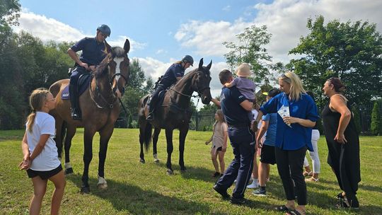 Atrakcje przygotowali policjanci  Warto przyjść z dziećmi