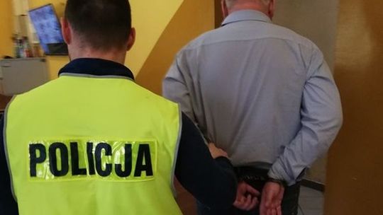 Autobusem pomylił trasę, nie zatrzymał się na przystanku. Miał 3 promile