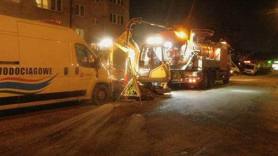 Awaria! Przerwa w dostawie wody przedłuża się Awaria! Przerwa w dostawie wody przedłuża się