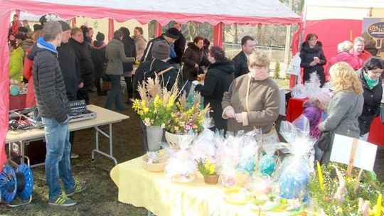 Będą się dzielić jajkiem i kultywować inne wielanocne tradycje Będą się dzielić jajkiem i kultywować inne wielanocne tradycje
