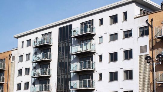 Będzie kij na cwanych deweloperów. Za ukrywanie informacji mogą słono zapłacić