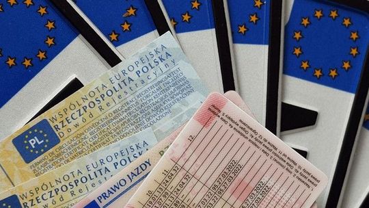 Będzie można zachować dotychczasowe tablice rejestracyjne oraz czasowo wycofać samochód z ruchu Będzie można zachować dotychczasowe tablice rejestracyjne oraz czasowo wycofać samochód z ruchu