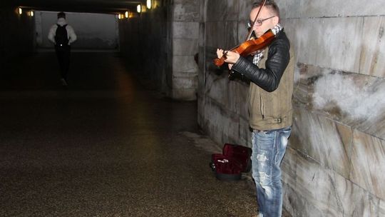 Będziemy hojni, będzie grał