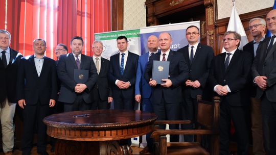 Będziemy mieli SKM-kę. Pieniądze na tory, dworce i parkingi już są