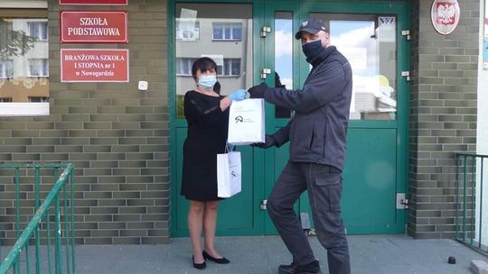 Bezpłatnie przekazali maseczki