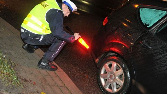 Bezpłatnie sprawdź oświetlenie swojego samochodu. Policja intensyfikuje kontrole