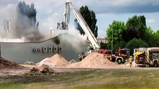 Biedronka zaczęła palić się od dachu
