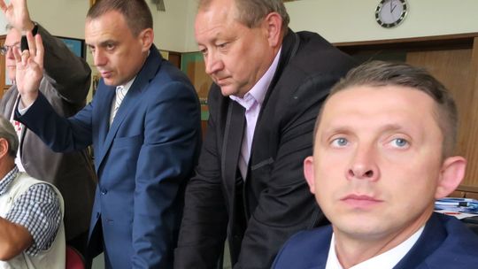 Biorą sprawy finansów w swoje ręce