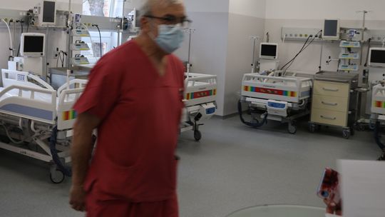 Blisko przekroczenia kolejnej granicy dziennych zakażeń