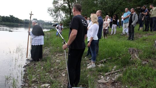 Błogosławieństwo wody w rzece - sezon pływacki i turystyczny otwarty