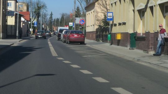 Blokują przystanek autobusowy