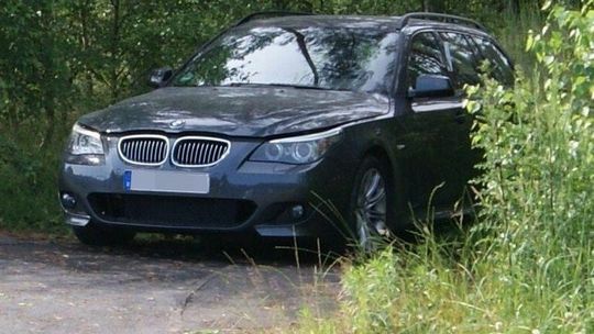 BMW jeździł po lasach, a i tak wpadł