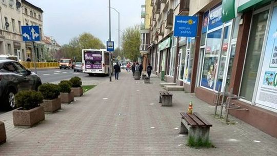 Brudno na ulicy! - zauważa czytelnik