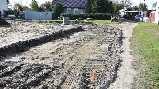 Budują drogę we wsi [ZDJĘCIA]