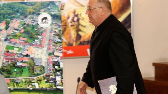 Burmistrz i proboszcz zapraszają na inaugurację obchodów w 100-lecie odzyskania niepodległości przez Polskę 