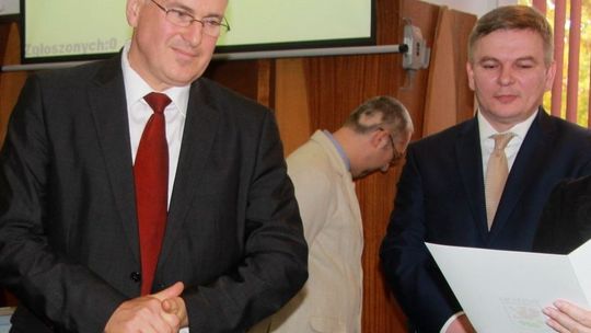 Burmistrz powołuje ekipę do budowy hali sportowo-widowiskowej