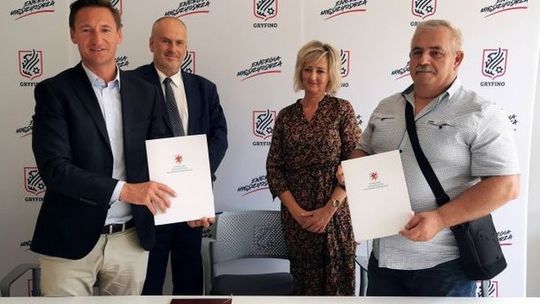 Burmistrz Sawaryn dziękuje marszałkowi Geblewiczowi za granty Burmistrz Sawaryn dziękuje marszałkowi Geblewiczowi za granty