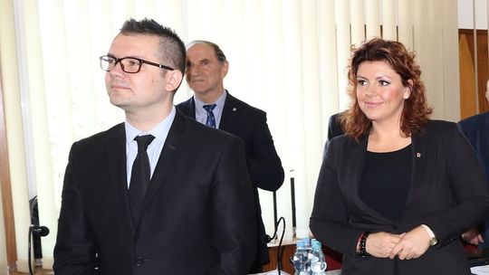 Burmistrz zaatakował przewodniczącego. Guga zarzuca Sawarynowi rozsyłanie fejków 