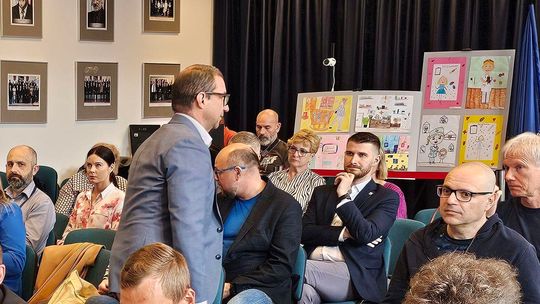Był sekretarzem powiatu gryfińskiego, będzie sekretarzem gminy Pyrzyce. Kto dyrektorem szpitala w Gryfinie?
