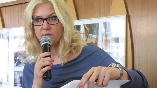 Byli przeciwni usytuowaniu cmentarza, a teraz dokupują działkę na parking przycmentarny