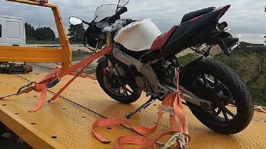 Było zimno więc wypił. Ale wsiadł na motorower