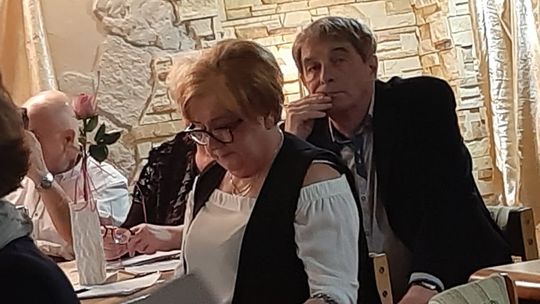 Cały klub wypełniony był słuchaczami