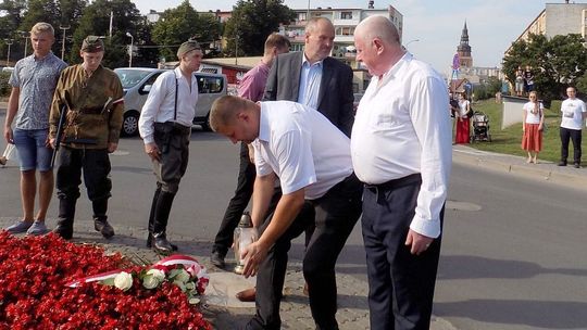Celem treningu jest uczczenie pamięci żołnierzy i mieszkańców podczas Powstania Warszawskiego