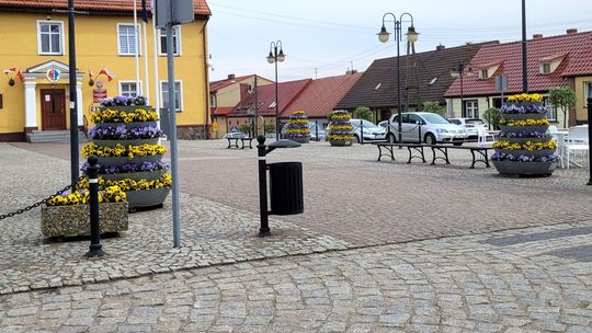 Centrum miasta tonie w kwiatach Centrum miasta tonie w kwiatach