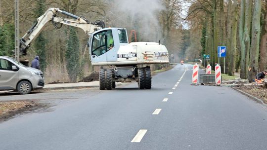 Chaos na ul. Poniatowskiego w Mieszkowicach. Mieszkańcy alarmują: „To plac budowy bez nadzoru!"