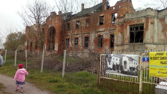 Chcą odbudować pałac. Zapraszają na kiermasz w Wielką Sobotę Chcą odbudować pałac. Zapraszają na kiermasz w Wielką Sobotę