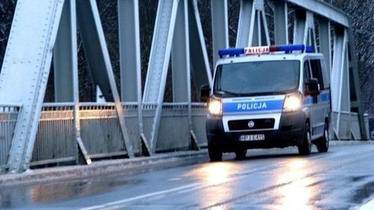 Chciał skoczyć z mostu do Odry