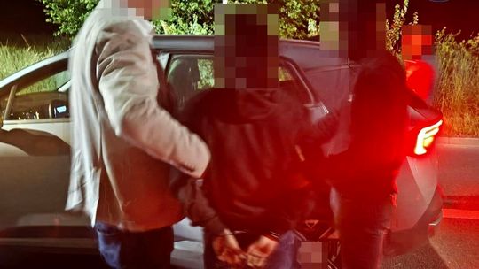 Ciało w zamkniętym mieszkaniu. Kryminalni w kilka godzin namierzyli i aresztowali sprawcę