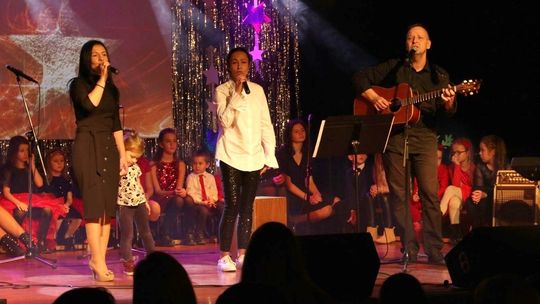 Cicha noc w wykonaniu zespołu Skrzydła