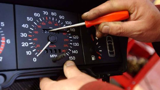 Cofnął licznik o ponad 100 tys. km