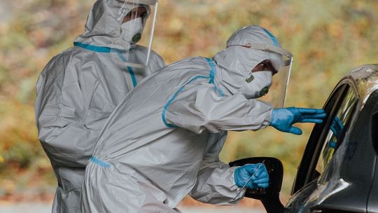 Coraz więcej zgonów. Koronawirus w Polsce, Zachodniopomorskiem i powiecie