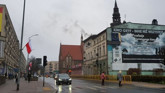 Czarny gryzący dym!