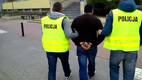 Czerpali korzyści z prostytucji małoletniej. Odpowiedzą też za handel ludźmi