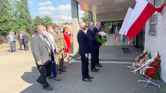 Czerwiec 1976 – pamiętamy! Uczczono 44. rocznicę strajku w Elektrowni Dolna Odra [FOTO]