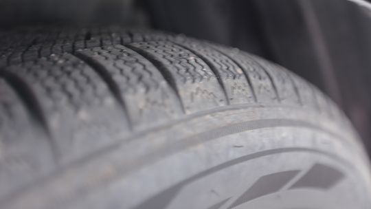 Czy już zmienić opony na letnie? Poradnik dla kierowców Czy już zmienić opony na letnie? Poradnik dla kierowców